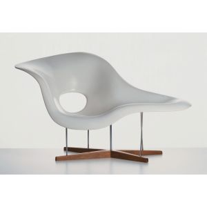 Eames La Chaise